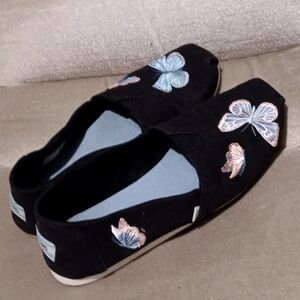Toms Black Butterfly Shoes Size 10